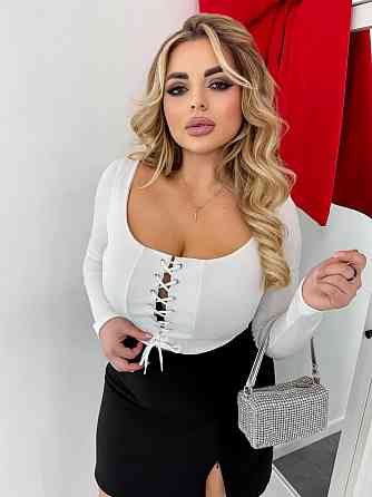 Стильний жіночий топ зі шнурівкою на декольте OSплотний мікродайвінг Білий, 42/44 Одеса