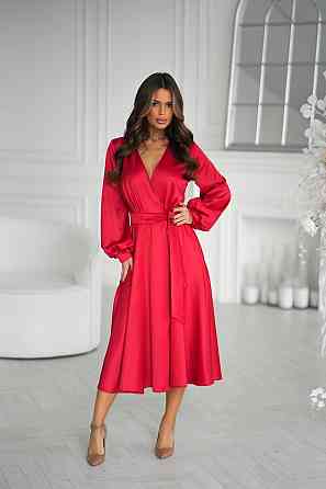 Жіноча сукня з запахом, з атласу Одеса