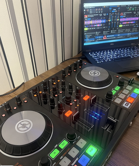 Native Instruments Traktor Kontrol S2 MK2 Dj Контролер. Харків - фото 1