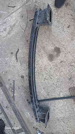 Передний усилитель бампера Kia Sportage 2021–2025 Киев