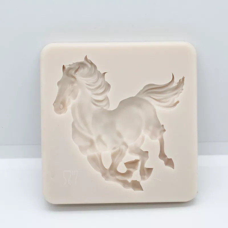 Молд кондитерский Лошадь 70 на 70 мм серый Киев - изображение 4