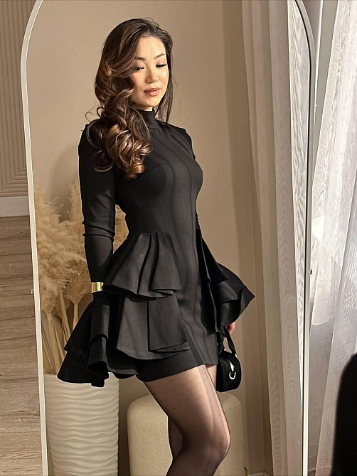 Женское черное мини платье с воланами трикотаж алекс Одесса - изображение 5