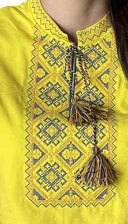 Жіноча Футболка вишиванка жовтого кольору Київ