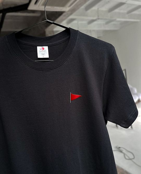 Футболка з принтом - "red flag" Чернівці - фото 1