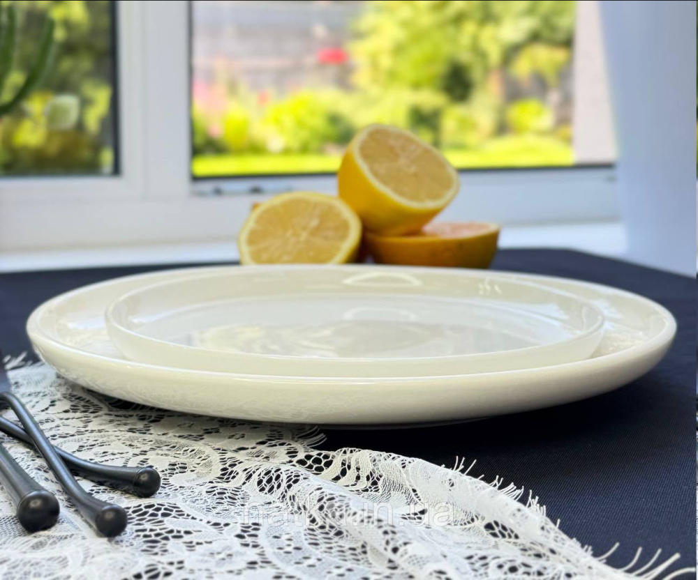 Тарілка біла кераміка 26 см "Сноу" 102-1242 для дому та ресторанів Київ - фото 1