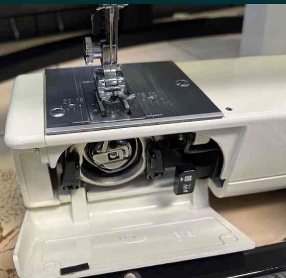 Швейна машинка Privileg 940-2/Japan. Київ