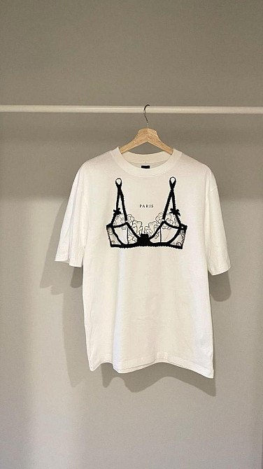 Футболка жіноча з принтом  48 Біла 2664087592 Дніпро - фото 1