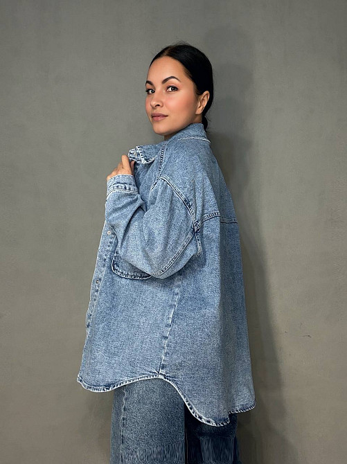 Сорочка жіноча Dicesil 2065 джинсова оверсайз з накладними кишенями блакитна, блакитний, M Київ - фото 11