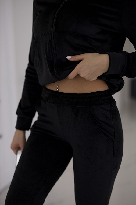 Велюровий спортивний костюм жіночий "Davos" | Батал Чорний, 54-56 Київ - фото 2