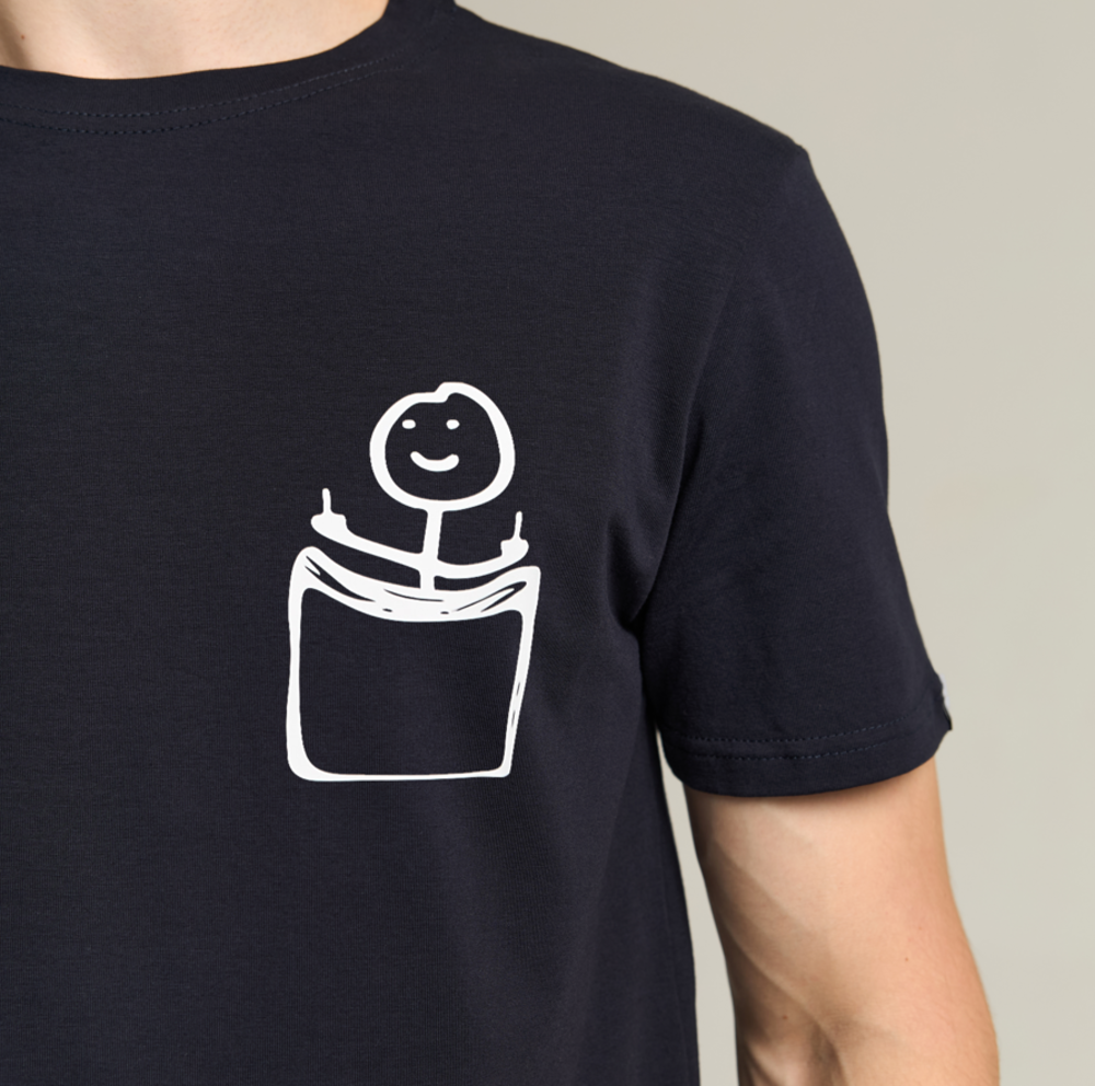 Футболка мужская однотонная темно-синяя Pobedov Peremoga - наклейка Человечек с факами Киев - изображение 2