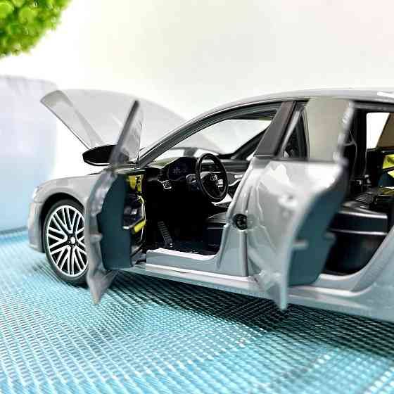 Машинка Audi А7 Авто Експерт металопластик 1:24 звук світло інерція Сіра (1904-17) Чернігів