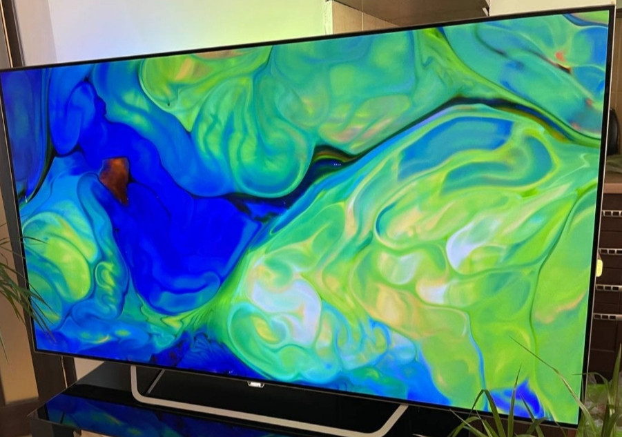 Телевизор: 65