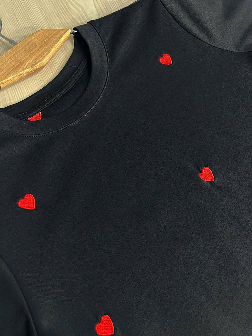 Футболка жіноча A-N 27008 базова з вишивкою сердця, чорний, one size Київ - фото 14