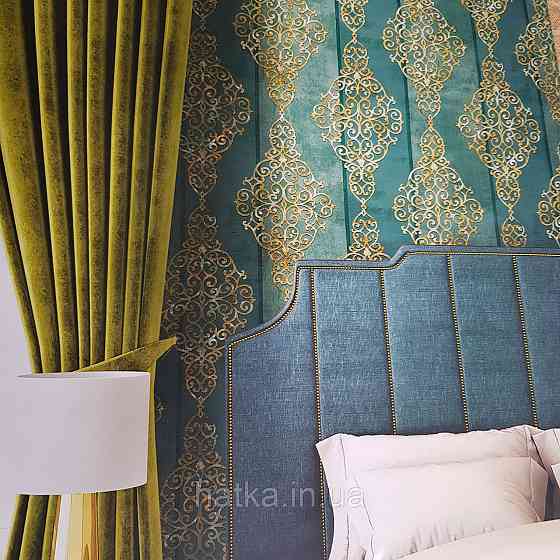 Шпалери метрові вінілові на флізелін 24 Carati Cristiana Masi вензель великий структурний золото на Київ