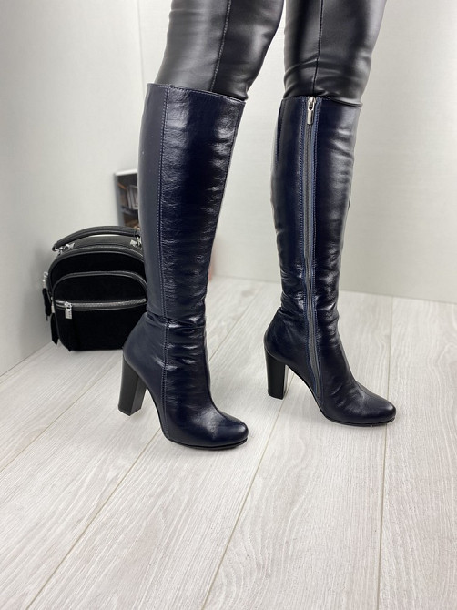 Nivelle Чоботи жіночі NIVELLE темно-сині натуральна шкіра висота 35см обхват гомілки 34см каблу Коломия - фото 4