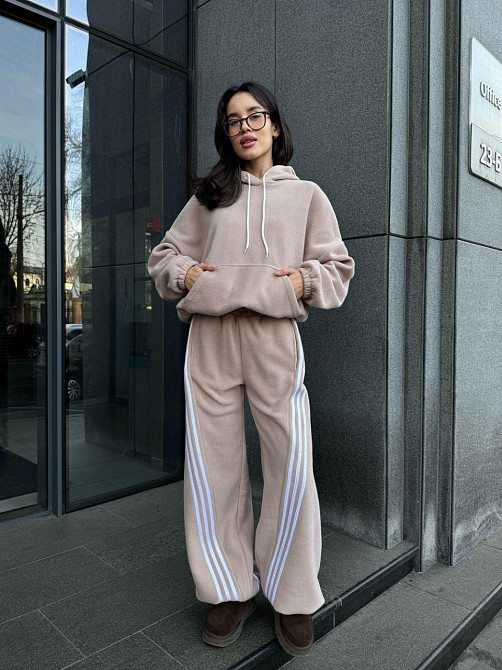 Женский теплый костюм двойка с лампасами из турецкого флиса Бежевый, 46/48 Одесса - изображение 3