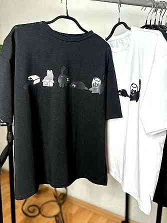 Женская стильная оверсайз футболка с минималистичным принтом котов кулир Черный Одесса