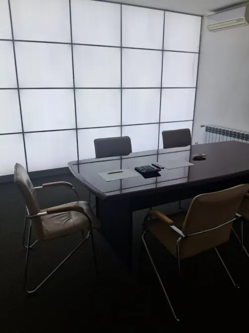 Продам офис 475м, open-space и несколько кабинетов. Ремонт, мебель, стеклянные перегородки, 2 этаж, свой вход с охраной, своя парковка Днепр - изображение 6