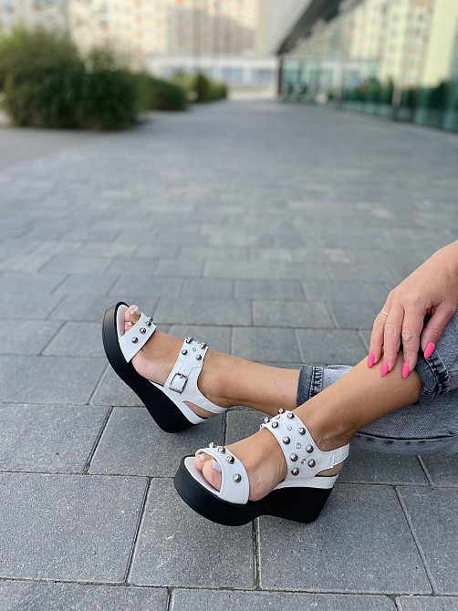 SOTHBY'S Босоніжки жіночі білі Sothby 's M-90 літні шкіряні на танкетці / Модні босоніжки 36р. Коломыя - изображение 6