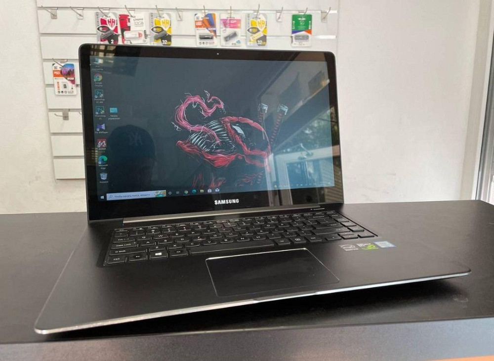 Ігровий Ультрабук Samsung б/у в гарному стані Київ - фото 1