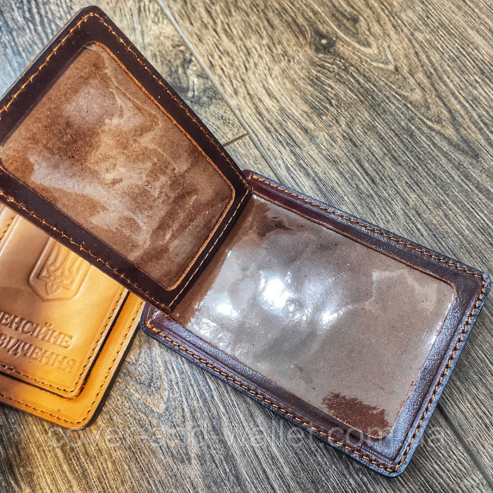 Шкіряна обкладинка для пенсійного посвідчення бордового кольору Київ - фото 6