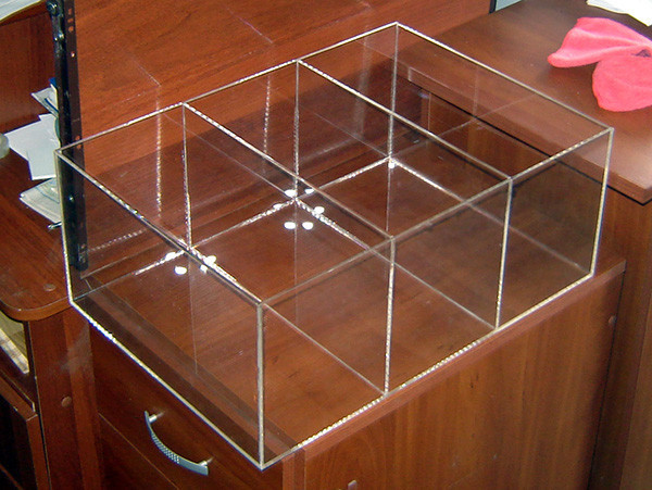 Короб EKOSTAR из оргстекла 3мм прозр 500х350х200 мм 3 отделения Киев - изображение 4