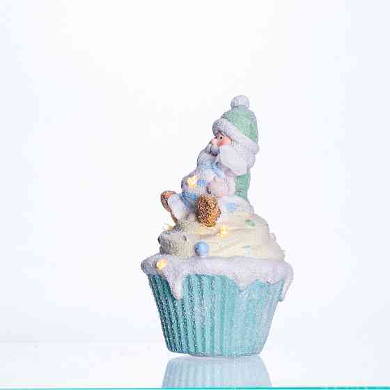 Новорічна декоративна фігурка з підсвіткою 10×10×17.5 см Новорічний декор Санта-Клаус на кексі з порцеляни CR-6-7 Коломыя