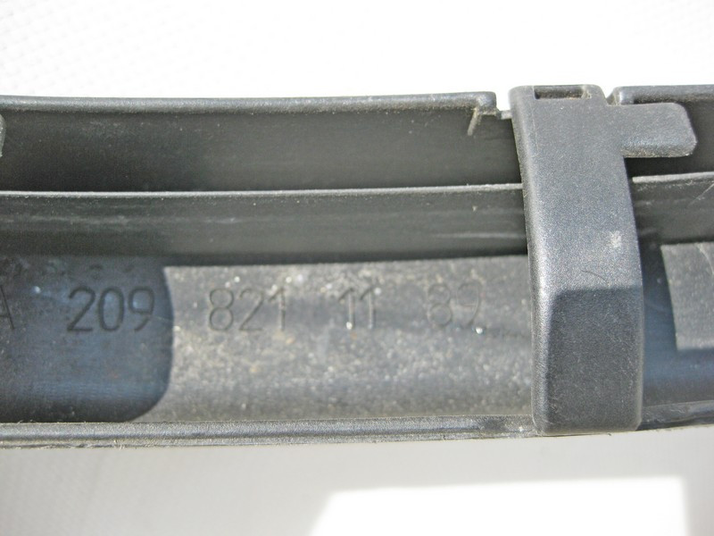 Mercedes-Benz  A2098211189 Накладка лівої петлі кришки багажника CLK C209 Одесса - изображение 4