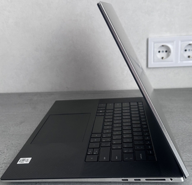 Ноутбук DELL XPS 9700 (17.3
