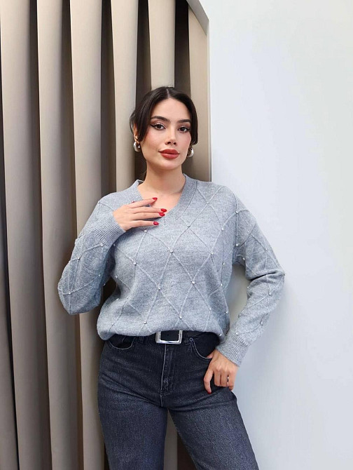 Жіночий светр оверсайз крою з камінчиками машинне в'язання Сірий Одеса - фото 4
