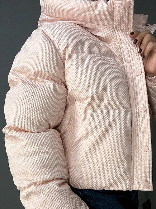 Куртка жіноча Lady Yep 10039 вафельна пуффер оверсайз з капюшоном пудра, пудра, 44 Київ - фото 6