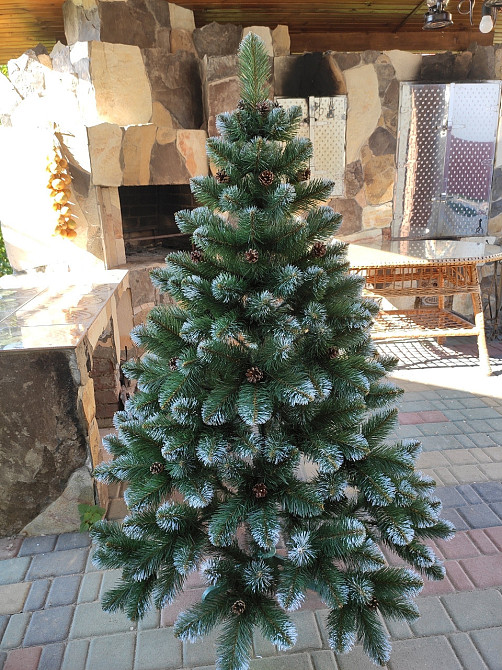 Штучна ялинка з інієм і шишками ПВХ плівка 1.5 Одеса - фото 1