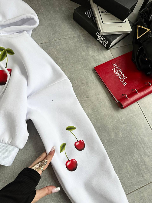 Жіноча тепла оверсайз худі з вишеньками тринитка на флісі Одеса - фото 10