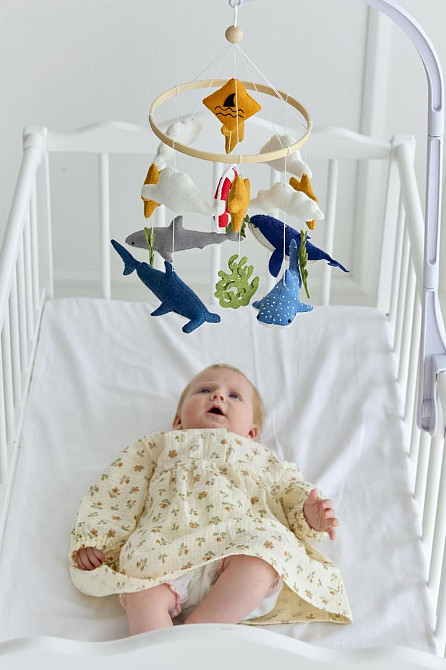 Дитячий мобіль на ліжечко для немовлят WoollyFox "Підводний світ: кит, акули, водорості" Київ - фото 3