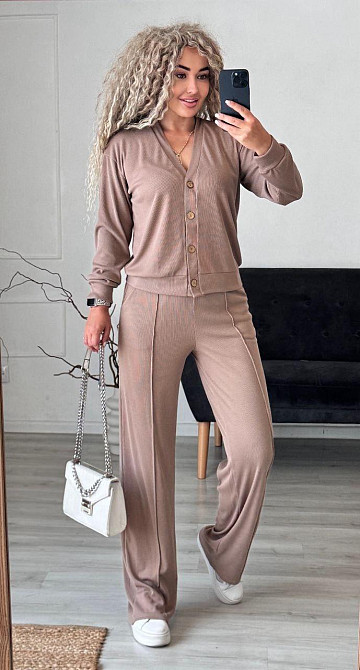Женский стильный повседневный костюм двойка: кардиган на пуговицах + брюки трикотажный рубчик Бежевий, 50/52 Одесса - изображение 6