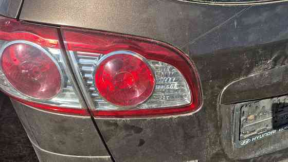Ліхтар правий у кришку Hyundai Santa Fe 2007-2012 Київ