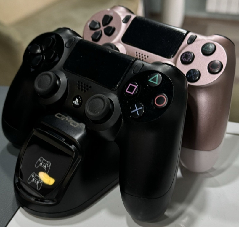 Консоль SONY PlayStation 4 Slim, 900gb, Чорна, 3 ревізія, 2 геймпада. Київ - фото 7