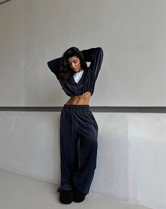 Жіночий повсякденний трендовий велюровий костюм Чорний, 46/50 Одеса - фото 2