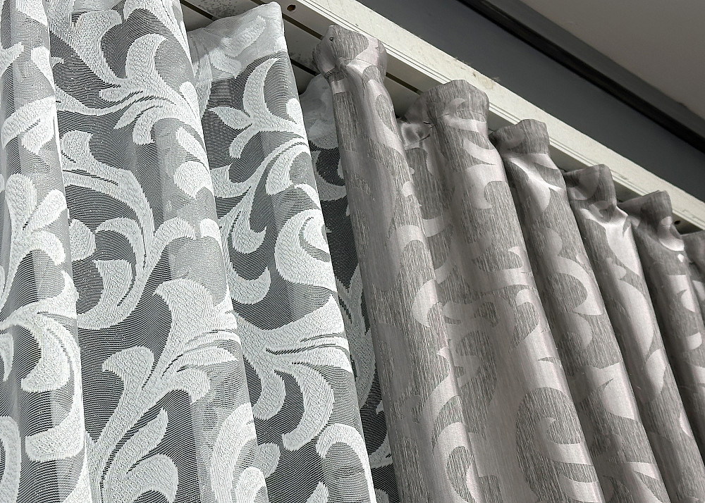 Комплект штор VR-Textil Жакард Вензель 150х270 2шт і Тюль 600х270 293ш-1147т Сірий з білим 71-098/5 Київ - фото 8