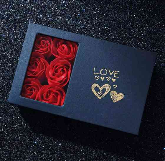 Подарочный набор для девушек наручные часы кольцо браслет ожерелье серьги в подарочной коробки золотой Киев