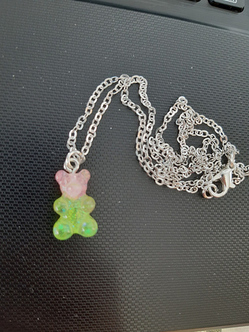 Підвіска мармеладний ведмедик, рожевий + салатовий - довжина 50см, смола, цинковий сплав Київ - фото 1