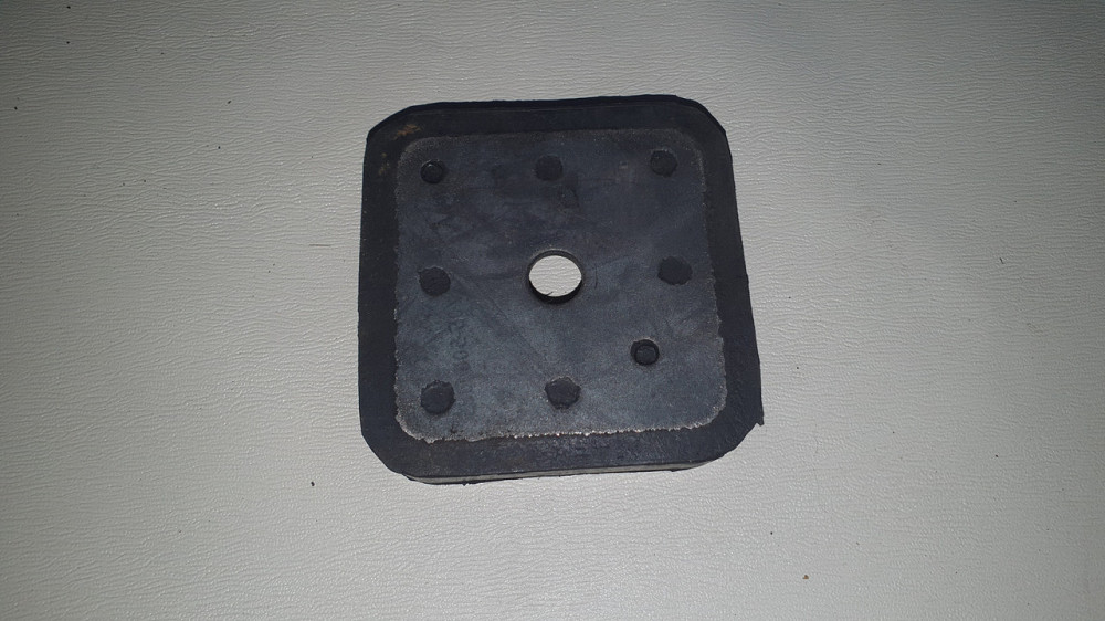 Подушка крепления кабины нижняя ГАЗ-2705. 2705-5001085. Харьков - изображение 1