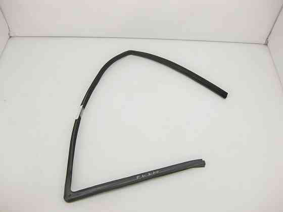 Mercedes-Benz  A2207251125 Ущільнювач опускного скла передніх лівих дверей S-Class W220 Одеса