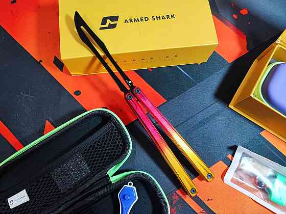 Балисонг Armed Shark Eureka Gold/Red с грузиками и фонариком. Новые! Харьков