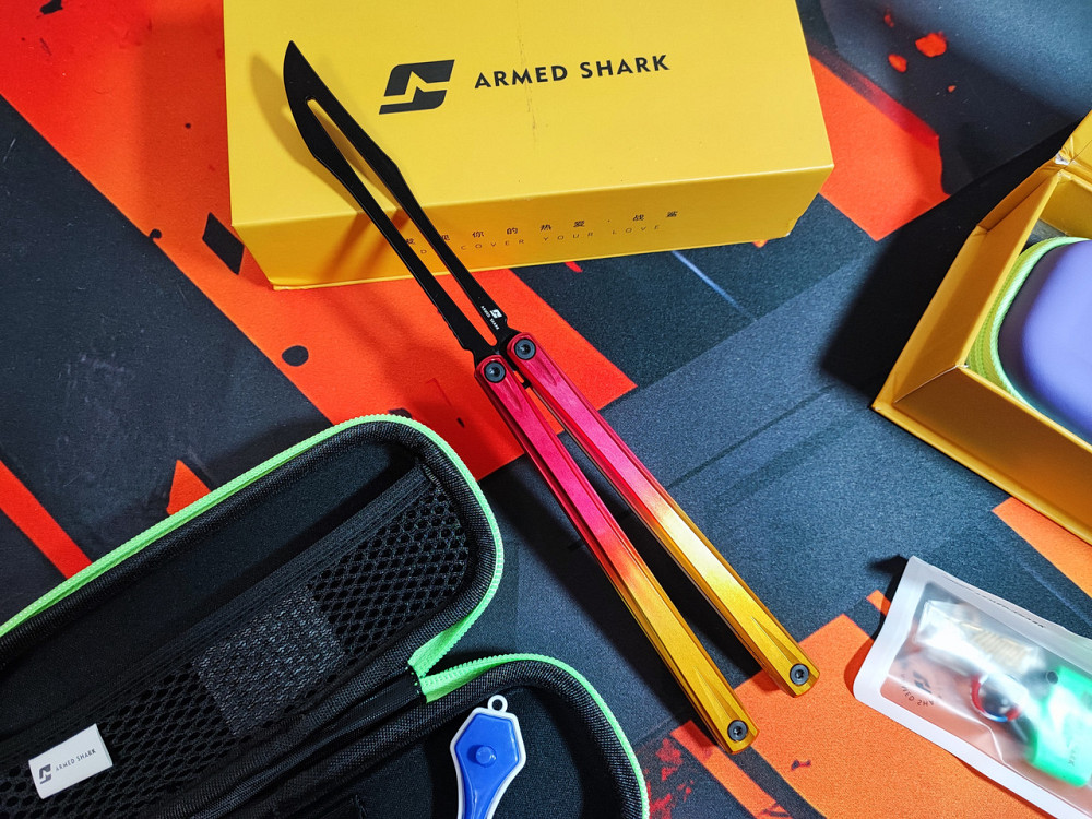 Балисонг Armed Shark Eureka Gold/Red с грузиками и фонариком. Новые! Харьков - изображение 2