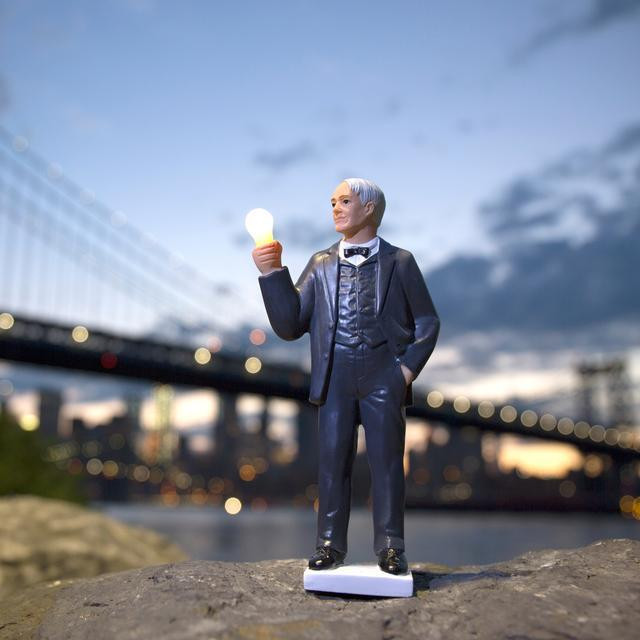 Фігурка Лампа Едісона із сонячною панеллю 18 см Рівне - фото 7