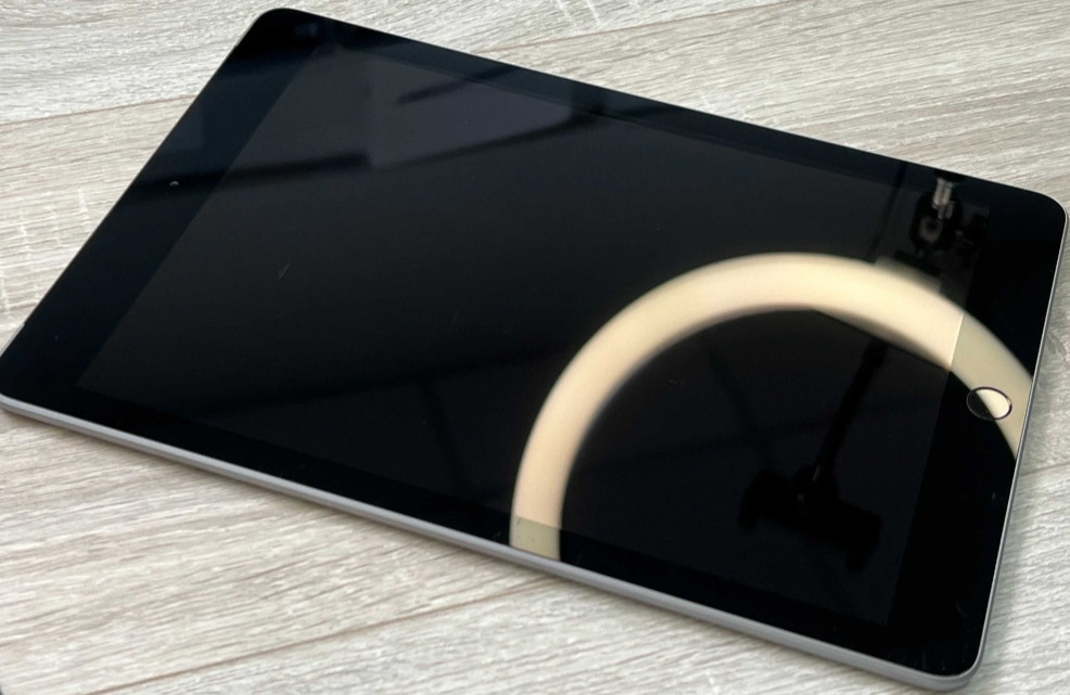 Планшет Apple iPad 6 9.7 дюйми Wi-Fi 128GB LTE Space Gray A1954 Киев - изображение 8