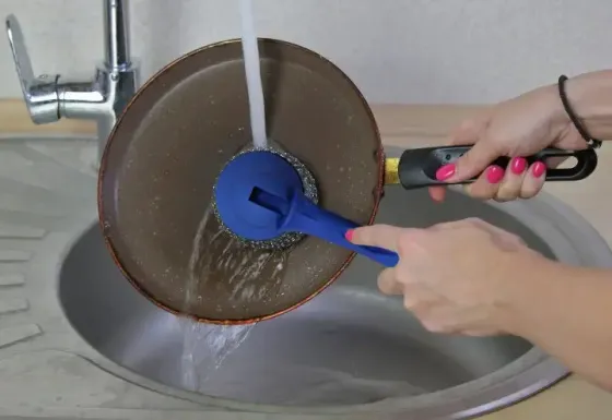 Щетка с длинной ручкой для чистки посуды, посуда, сковорода BRUSH AND-4-20-600 Коломия