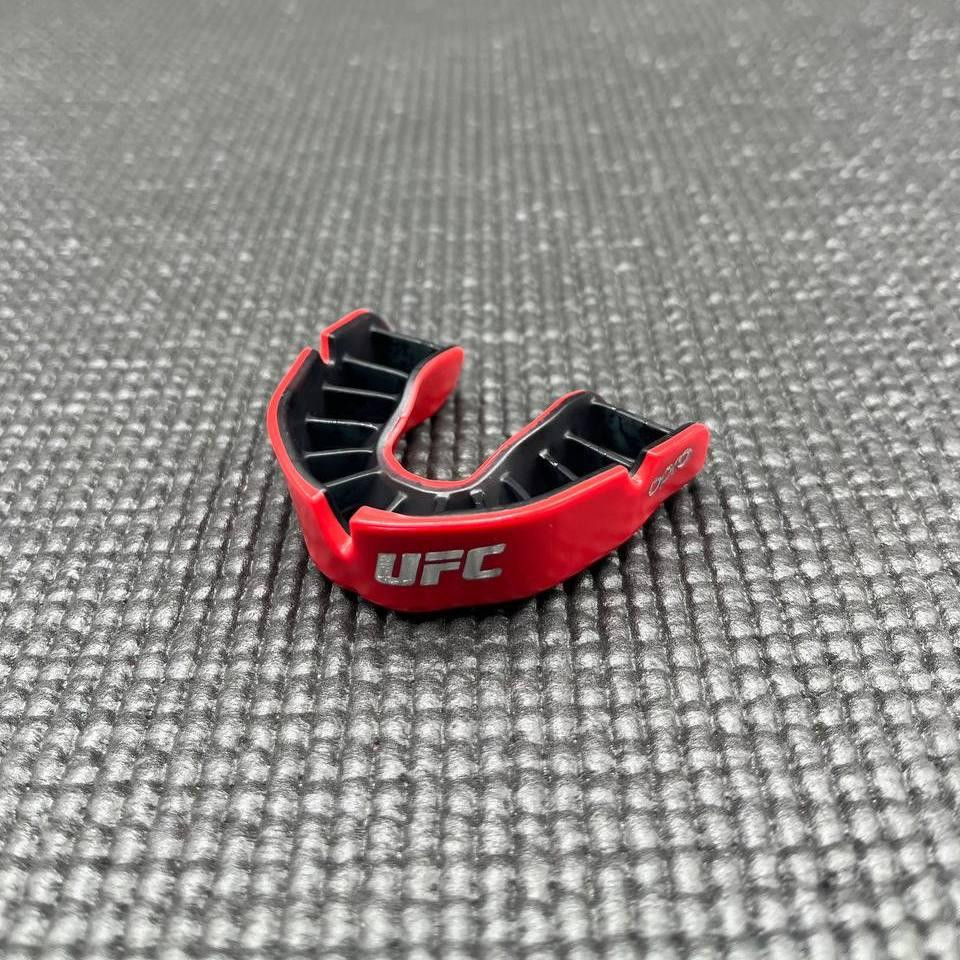 Капа OPRO Silver UFC доросла (вік 11+) Red/Black (ufc.102514002) Кам'янське - фото 7