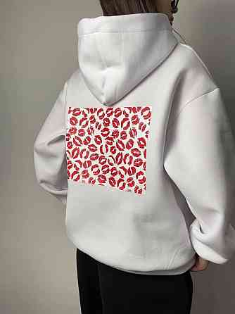 Унисекс худи оверсайз кроя с принтом поцелуи турецкая Тринитка на флисе Одесса